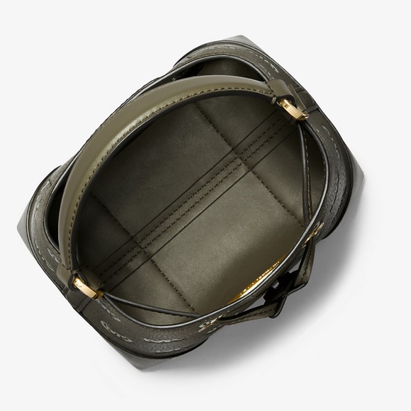 MICHAEL KORS
Mercer Small Logo Embossed Leather Bucket Bag
COLOR OLIVE
NWT - Picture 2 of 4